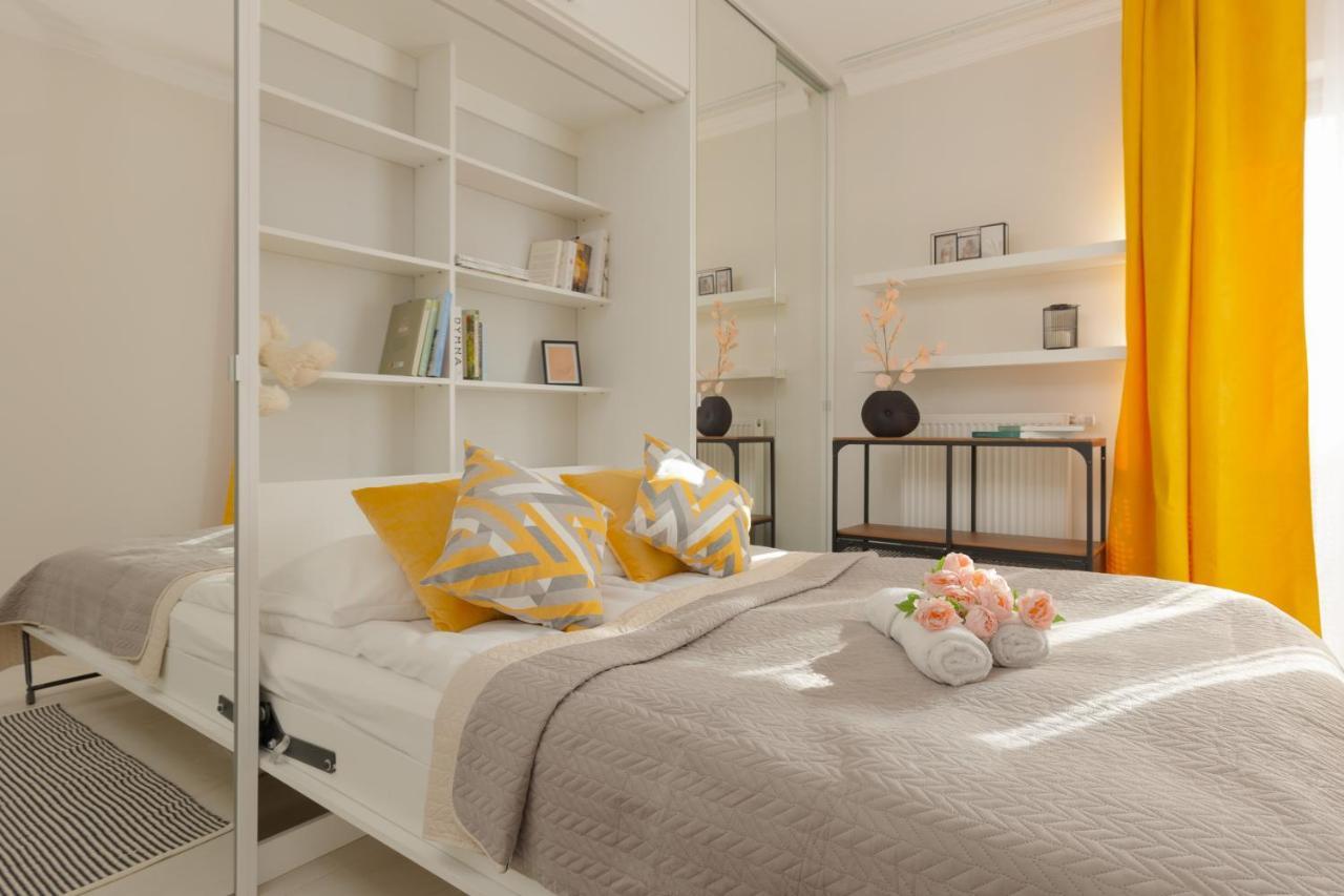 ורשה Lakeview Apartment Kapelanow Armii Krajowej By Noclegi Renters מראה חיצוני תמונה