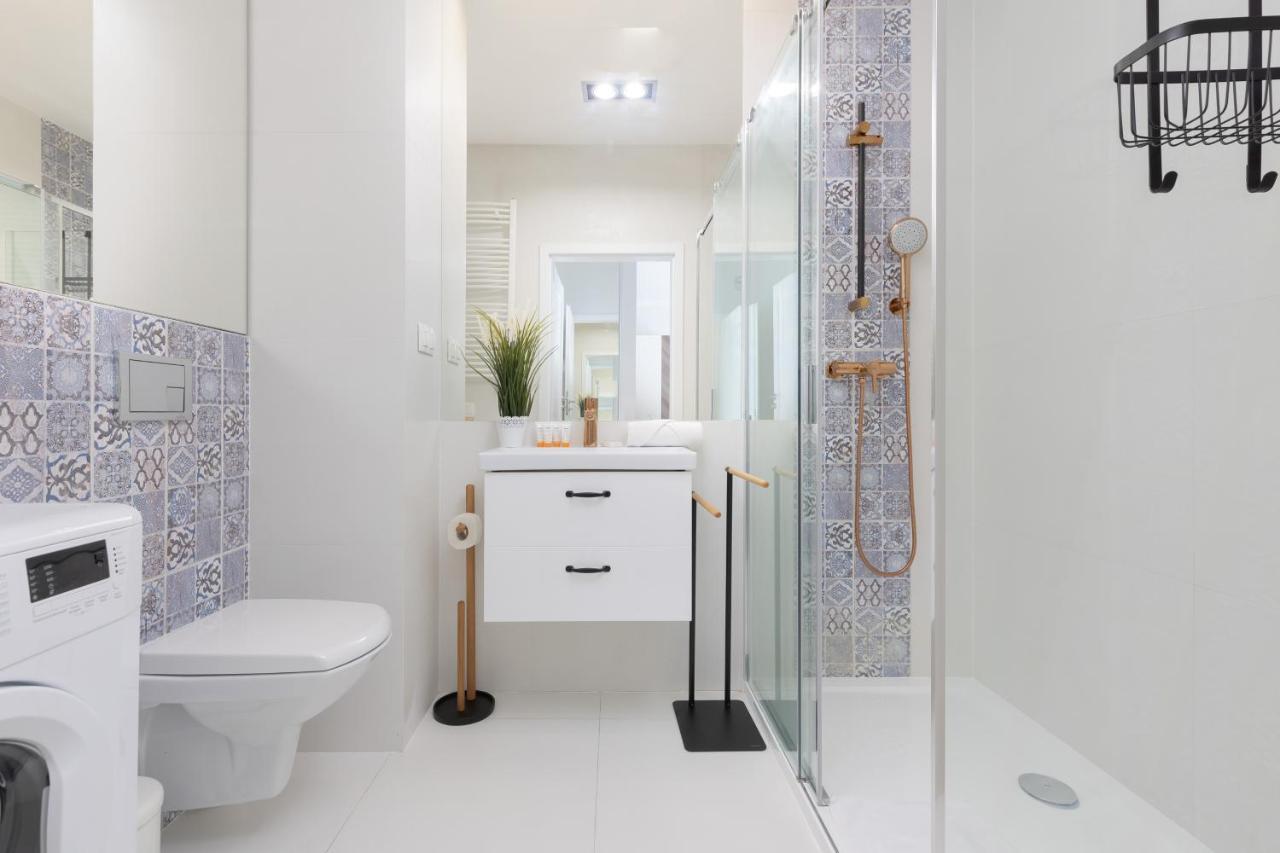 ורשה Lakeview Apartment Kapelanow Armii Krajowej By Noclegi Renters מראה חיצוני תמונה