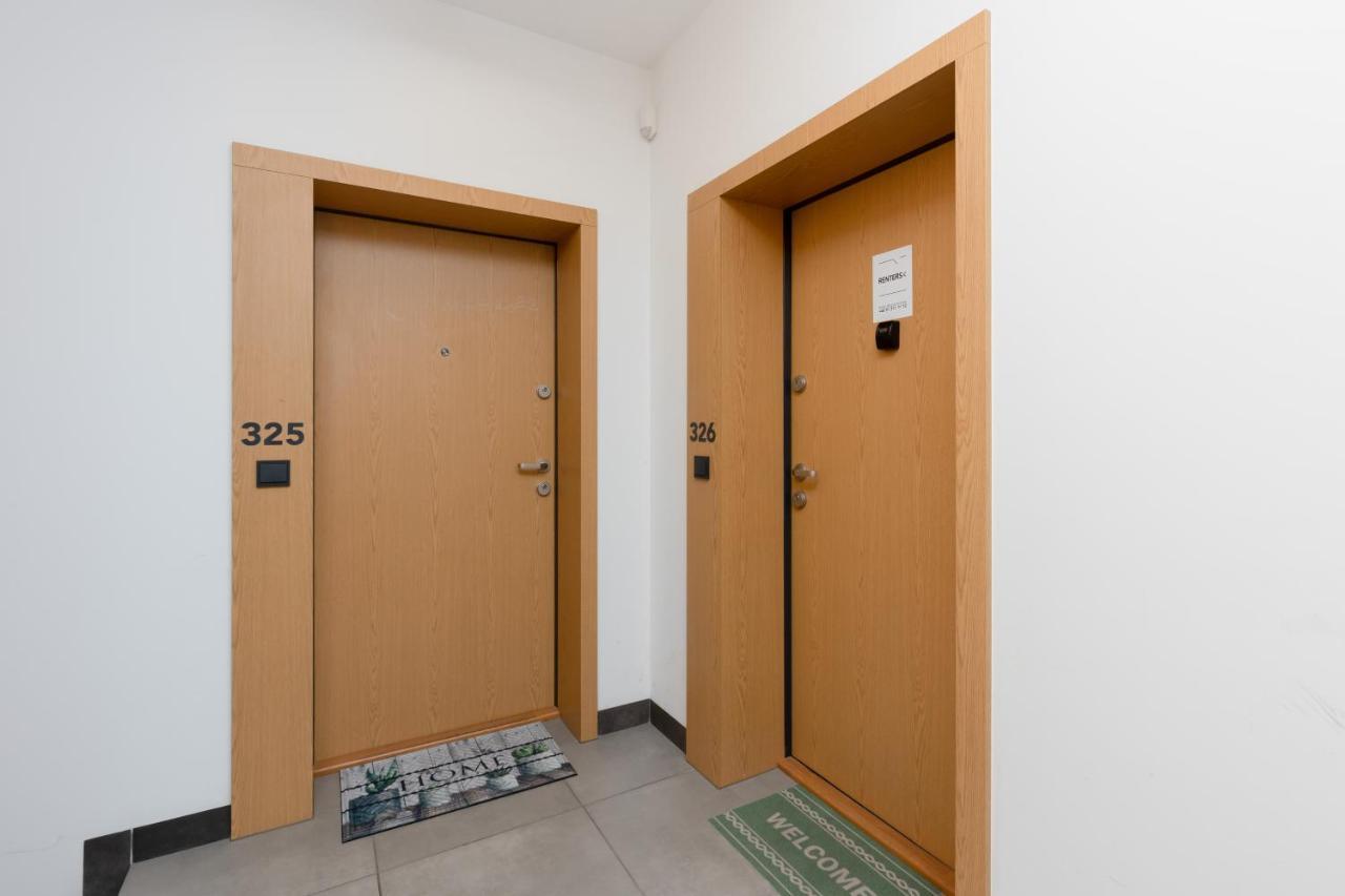 ורשה Lakeview Apartment Kapelanow Armii Krajowej By Noclegi Renters מראה חיצוני תמונה