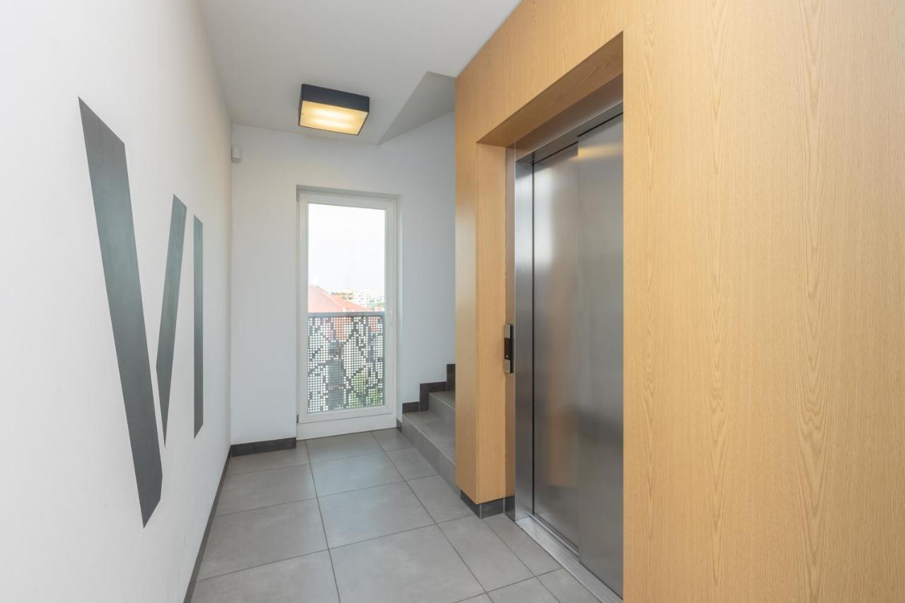 ורשה Lakeview Apartment Kapelanow Armii Krajowej By Noclegi Renters מראה חיצוני תמונה